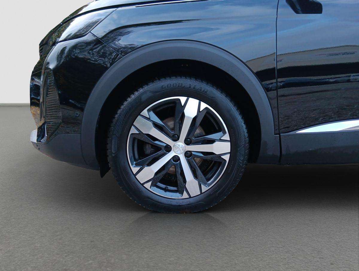 Fahrzeugbild eines Peugeot 5008