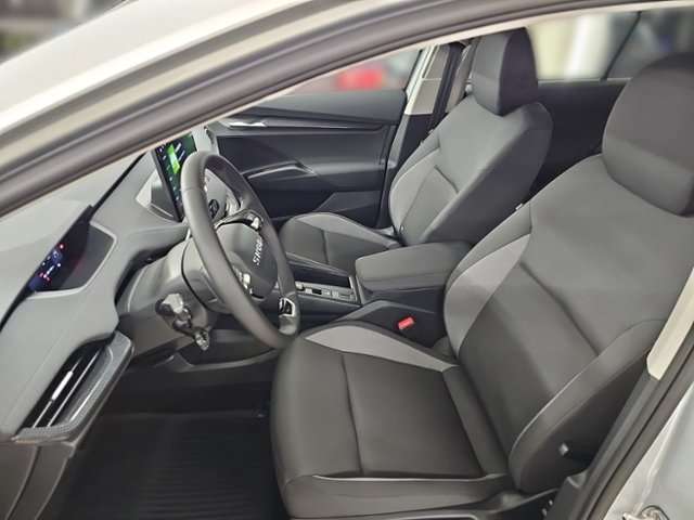 Fahrzeugbild eines Skoda ELROQ