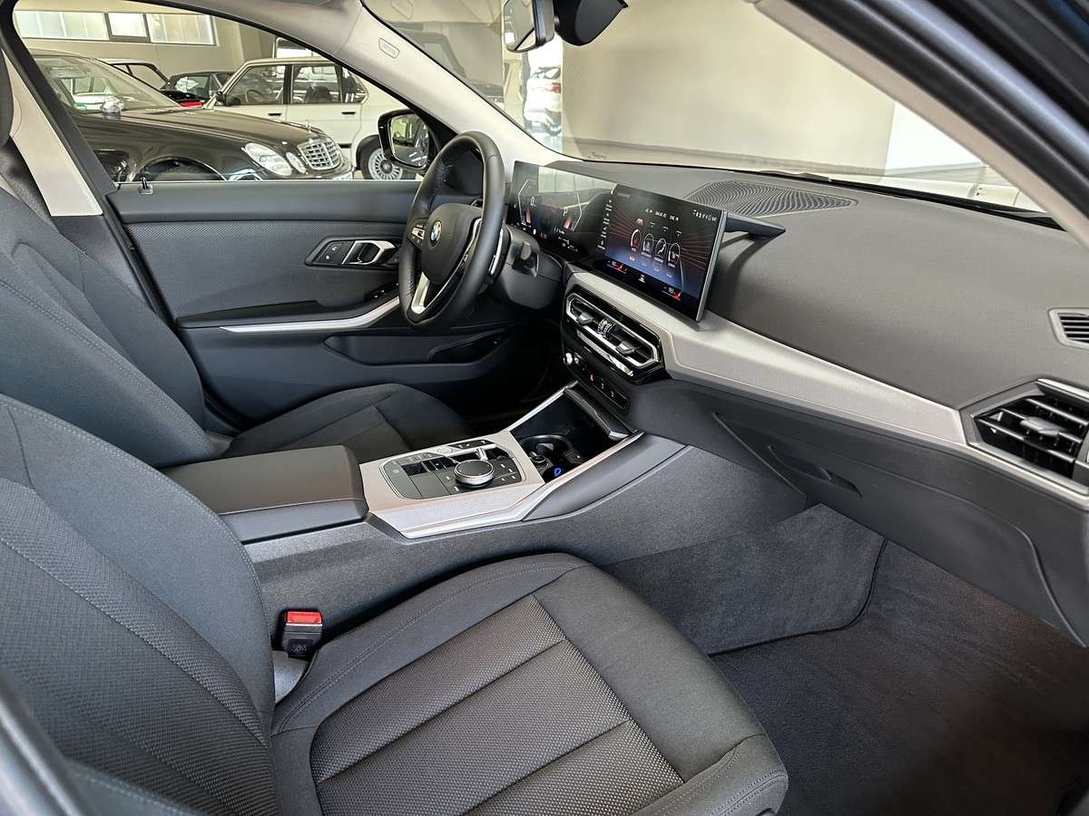 Fahrzeugbild eines BMW 3er-Reihe