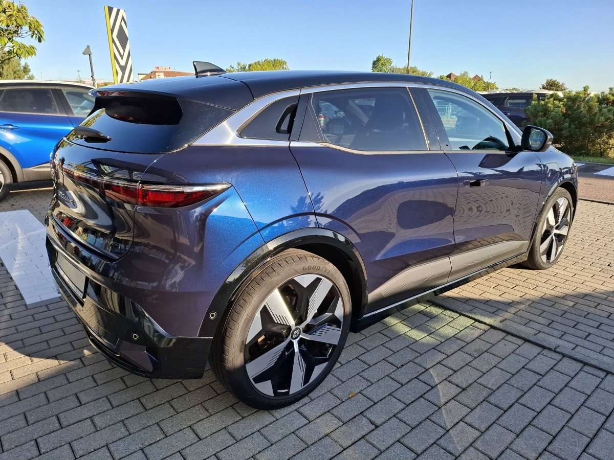 Fahrzeugbild eines Renault Megane E-TECH