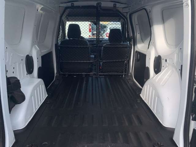 Fahrzeugbild eines Renault Express