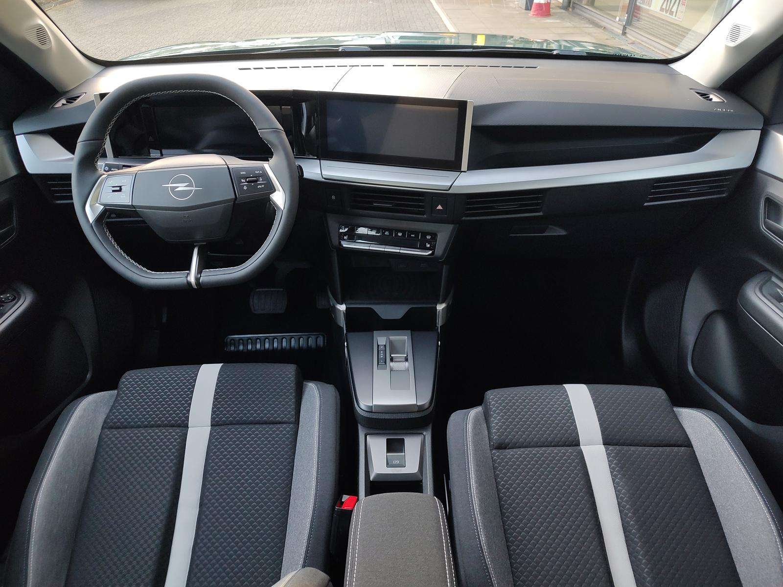 Fahrzeugbild eines Opel Frontera