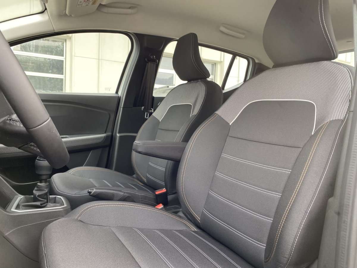 Fahrzeugbild eines Dacia Sandero