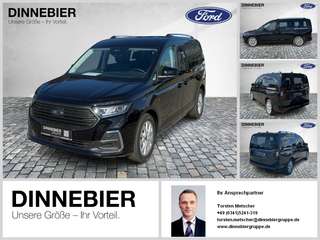 Schräge Frontansicht auf einen Ford Grand Tourneo , freigestellt