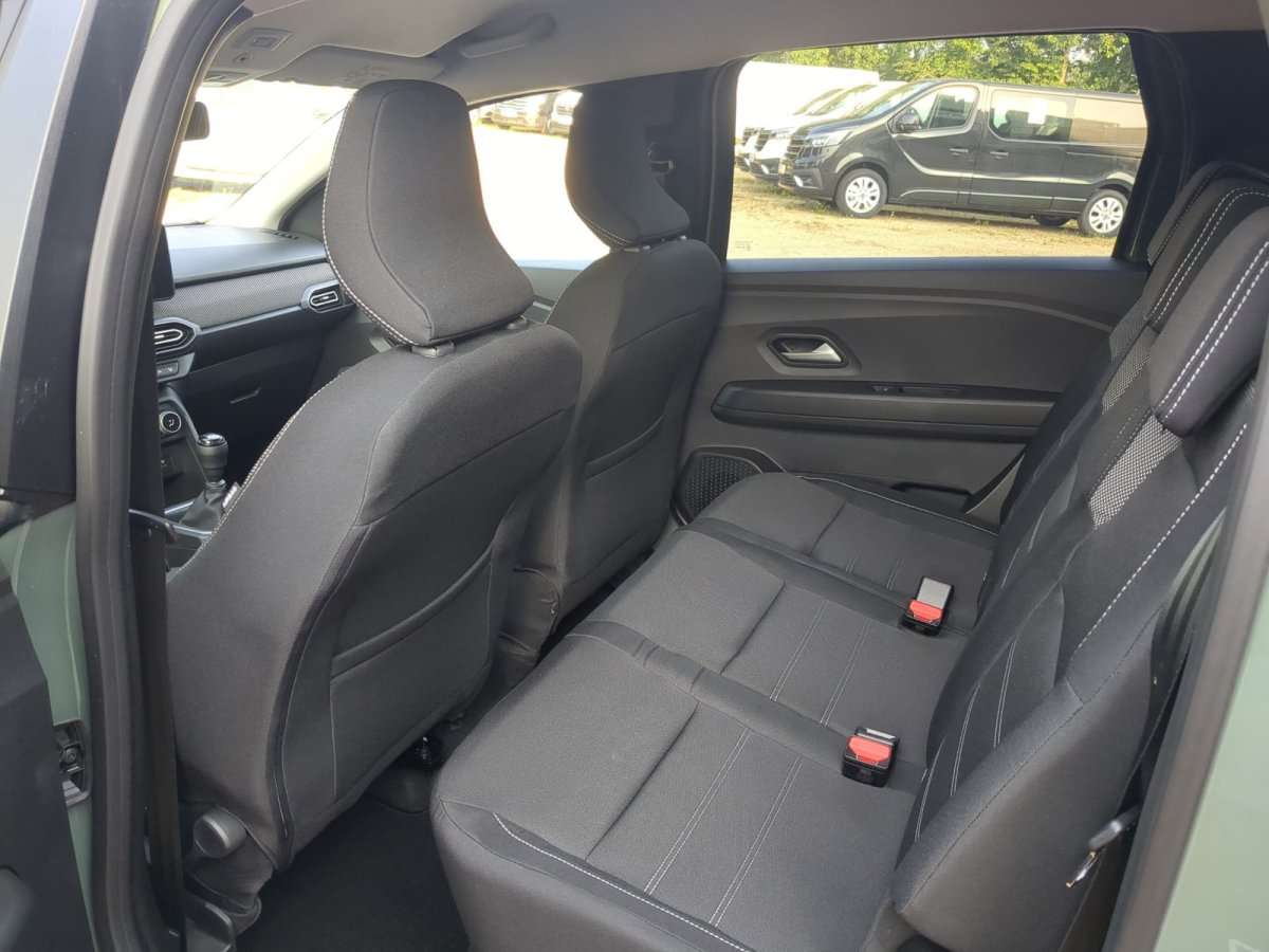 Fahrzeugbild eines Dacia Jogger