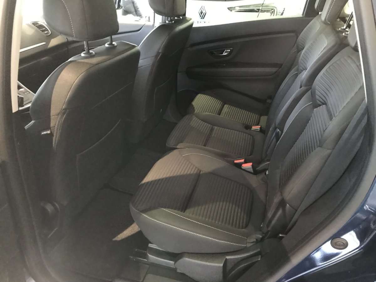 Fahrzeugbild eines Renault Grand Scénic