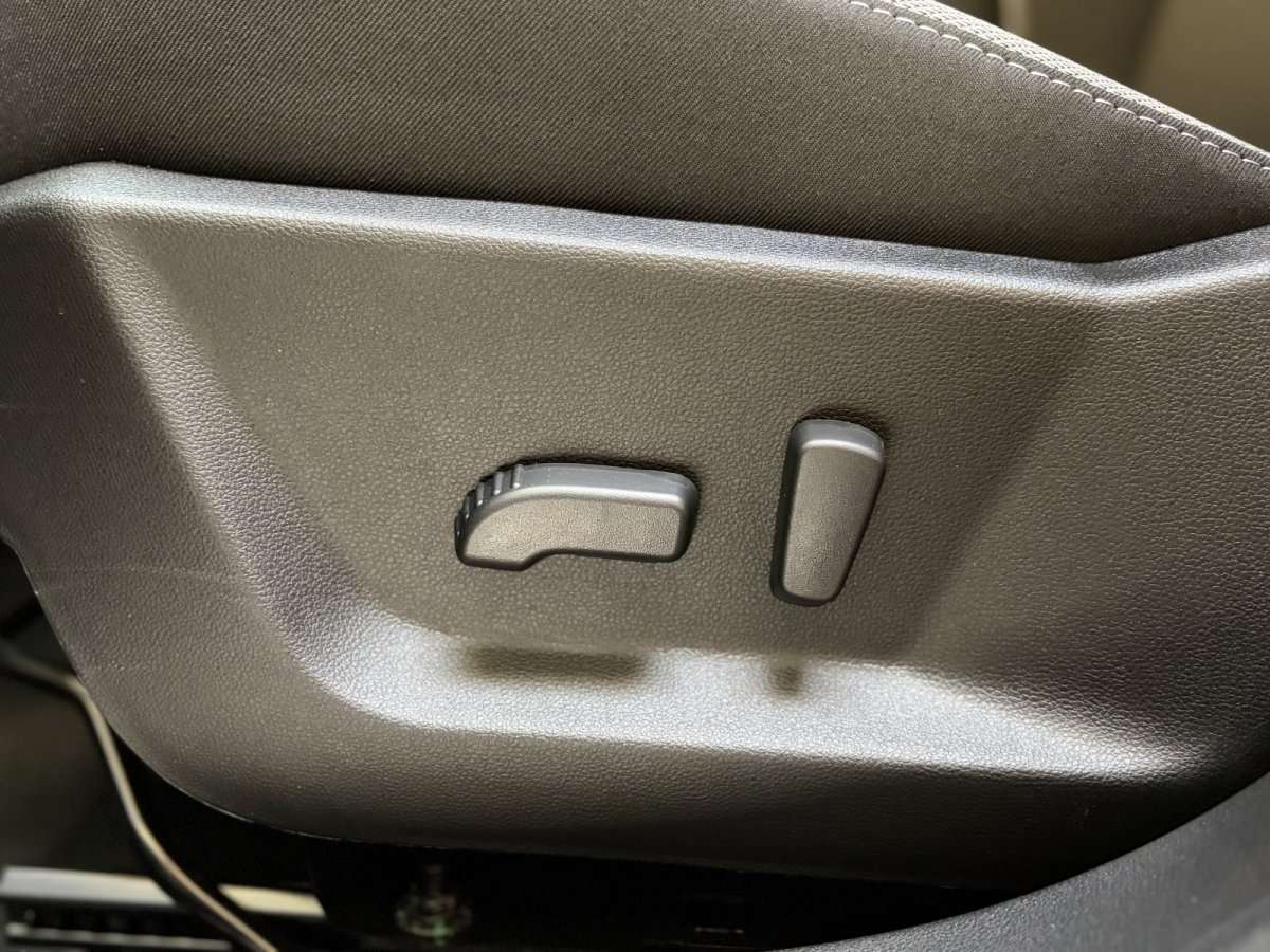 Fahrzeugbild eines Dacia Bigster