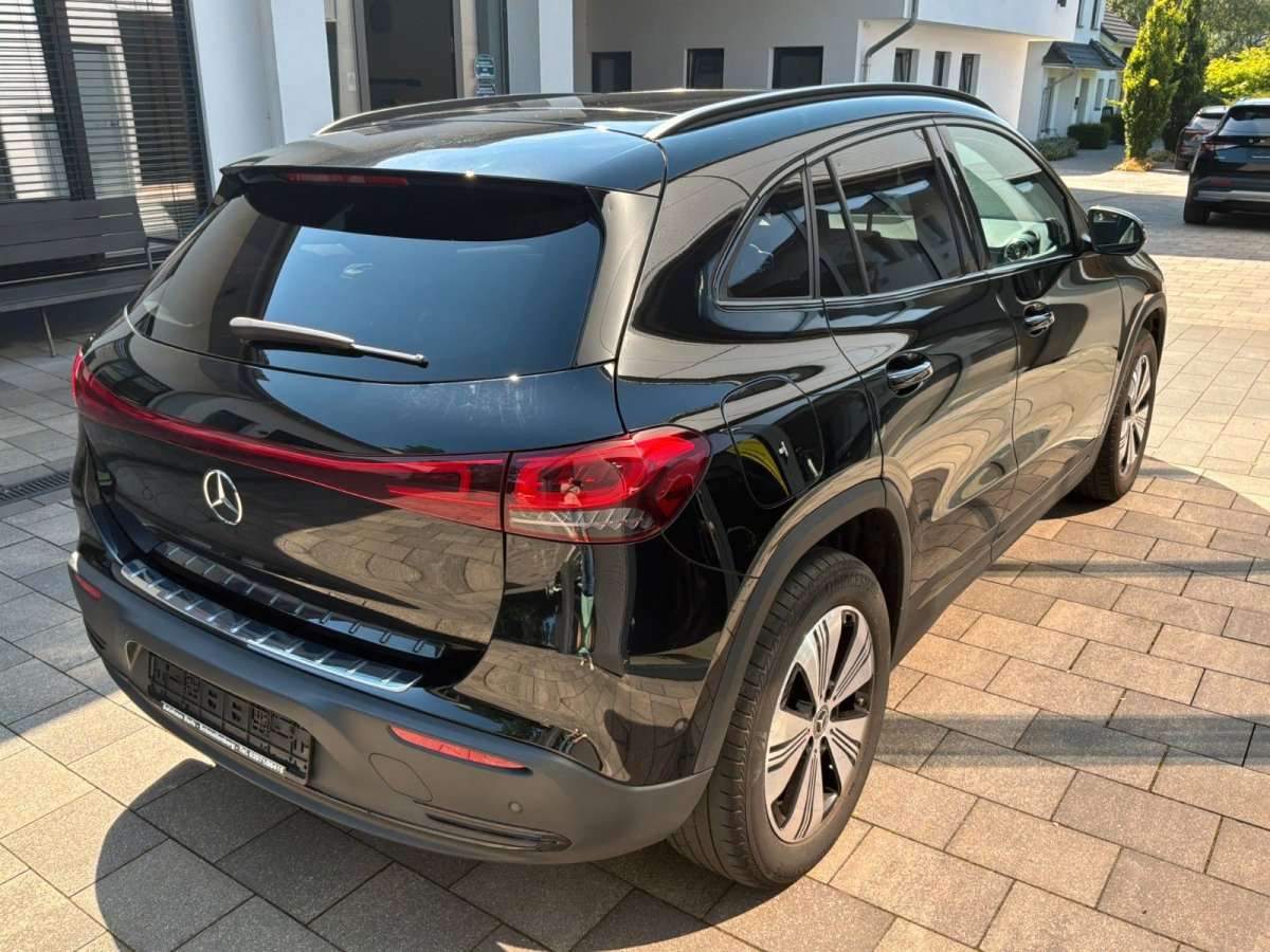 Fahrzeugbild eines Mercedes-Benz EQA