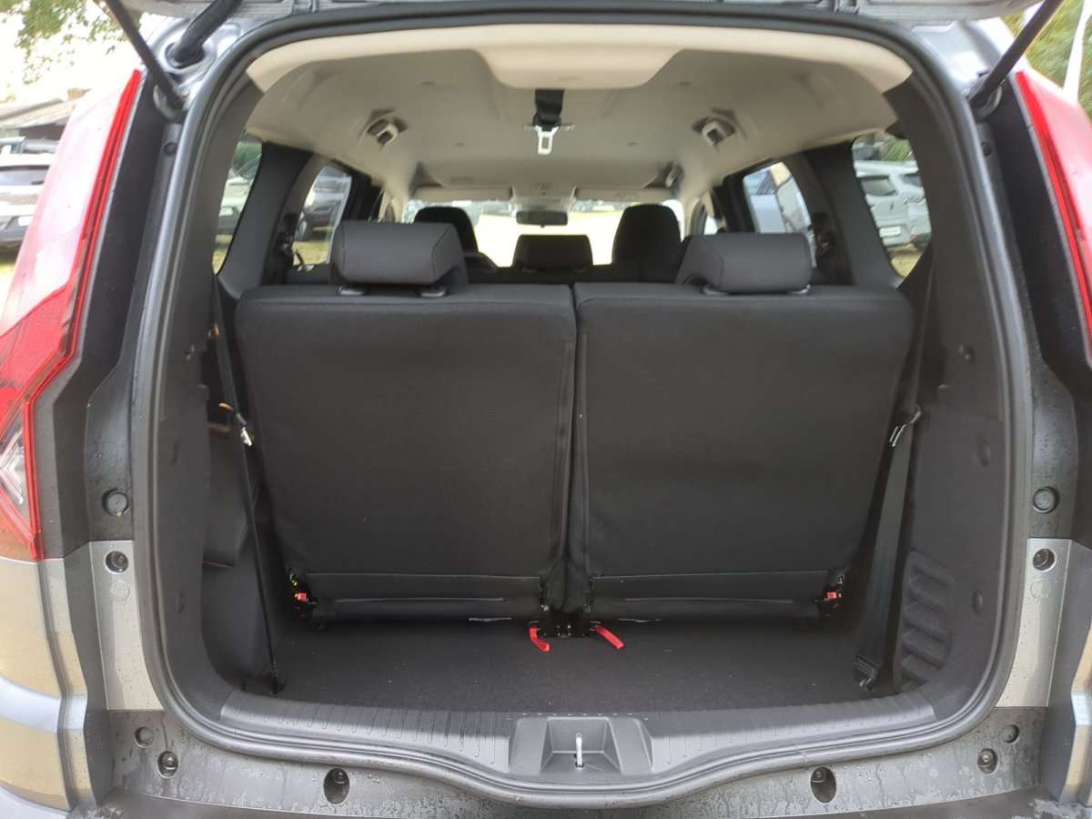 Fahrzeugbild eines Dacia Jogger