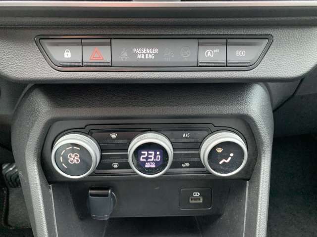 Fahrzeugbild eines Dacia Jogger