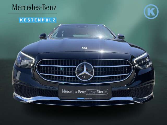 Fahrzeugbild eines Mercedes-Benz E-Klasse