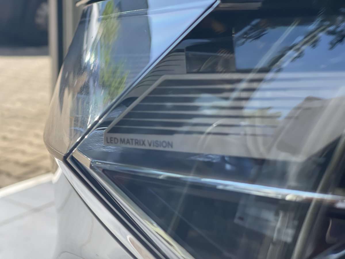 Fahrzeugbild eines Renault Rafale