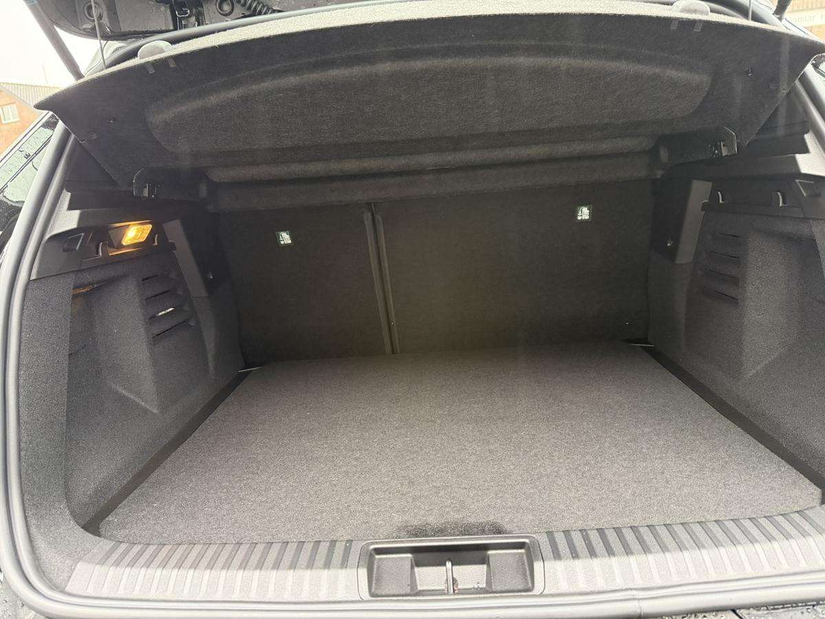 Fahrzeugbild eines Mitsubishi Grandis
