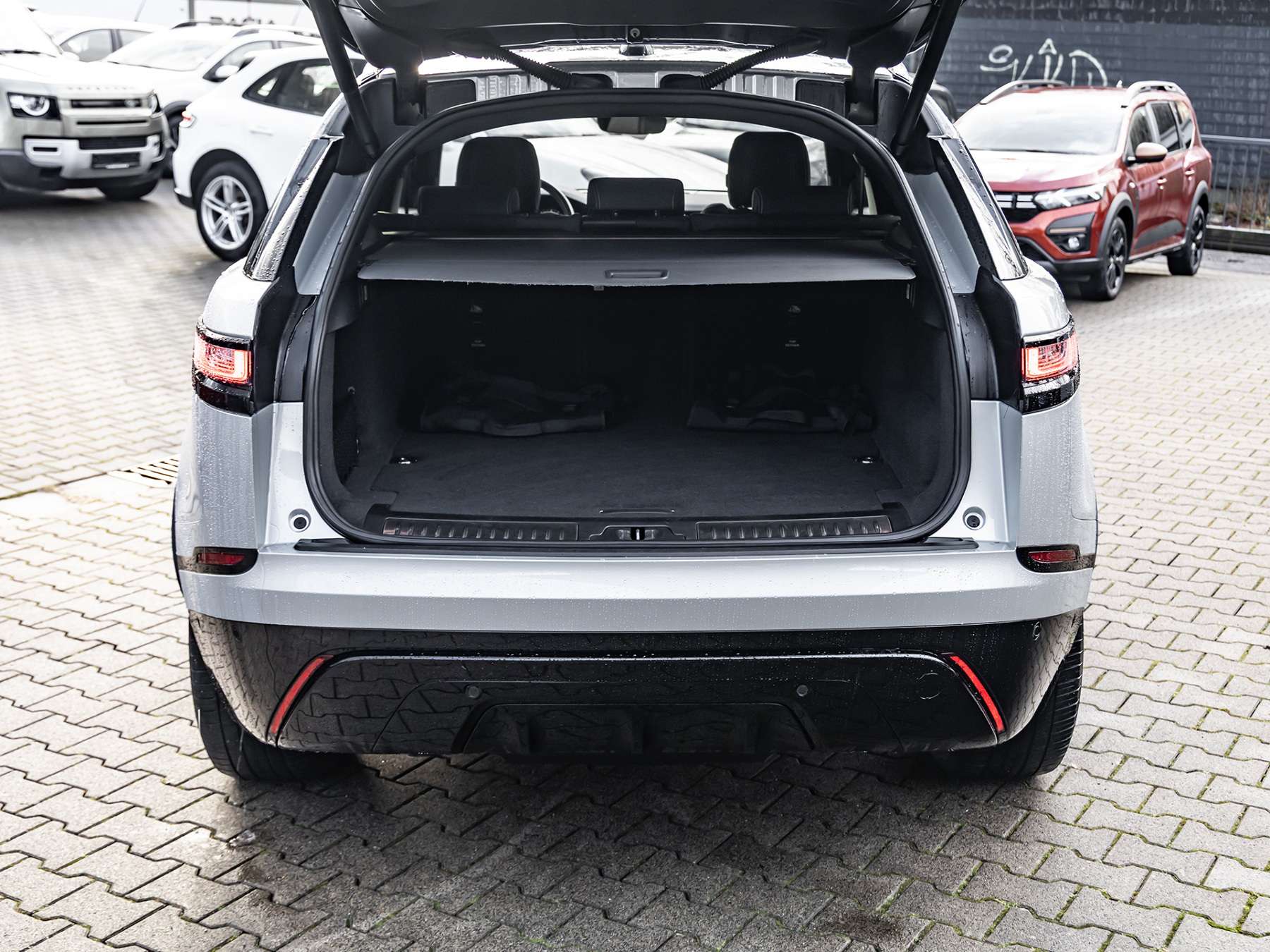 Fahrzeugbild eines Land Rover Range Rover Velar