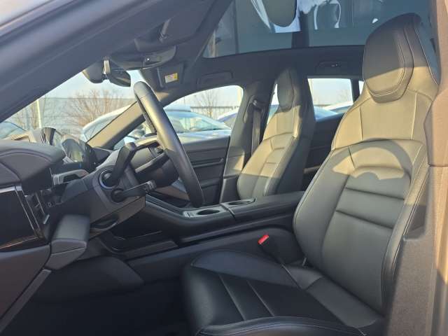 Fahrzeugbild eines Porsche Taycan