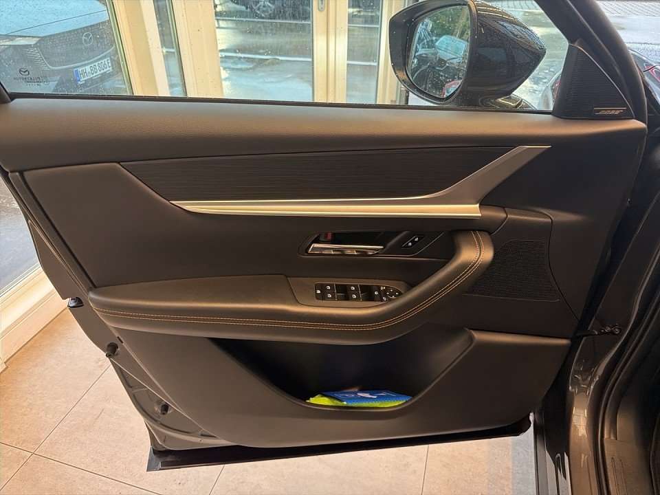Fahrzeugbild eines Mazda CX-60