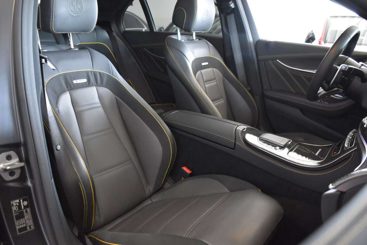 Fahrzeugbild eines Mercedes-Benz E-Klasse