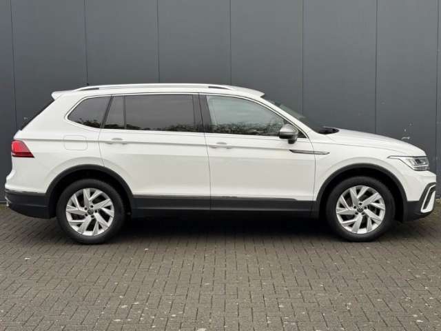 Fahrzeugbild eines Volkswagen Tiguan Allspace