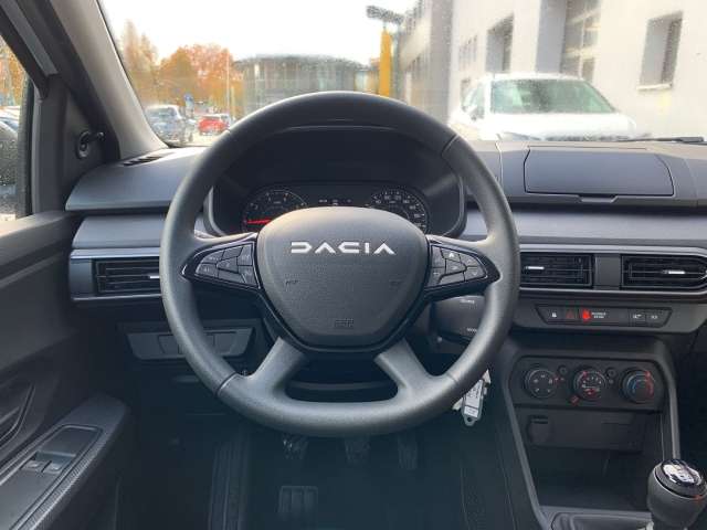 Fahrzeugbild eines Dacia Sandero