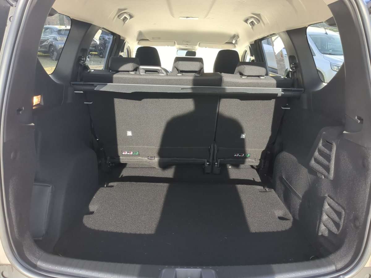 Fahrzeugbild eines Dacia Jogger