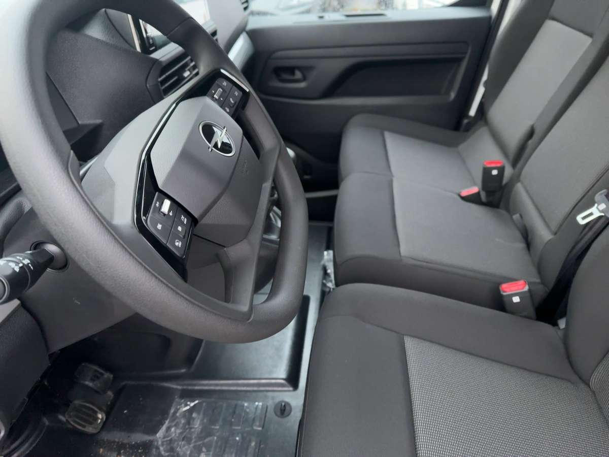 Fahrzeugbild eines Opel Vivaro