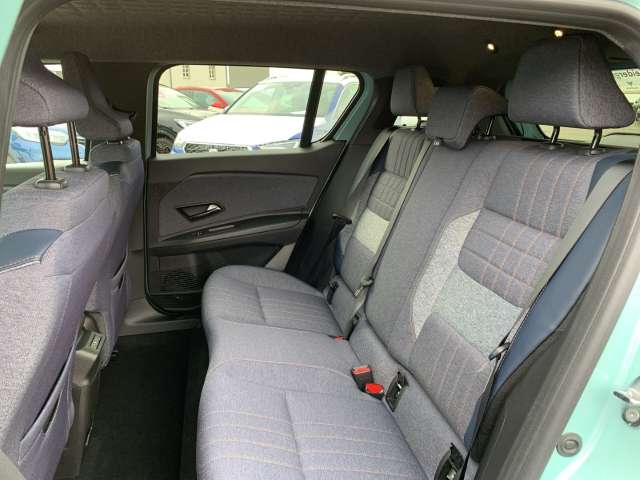 Fahrzeugbild eines Renault 4 E-TECH