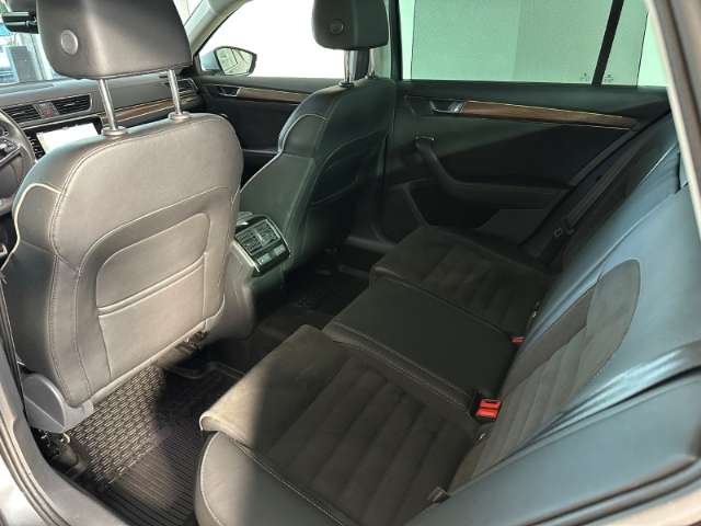 Fahrzeugbild eines Skoda Superb