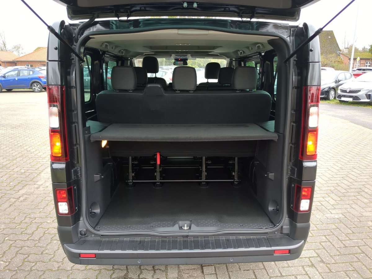 Fahrzeugbild eines Nissan Primastar