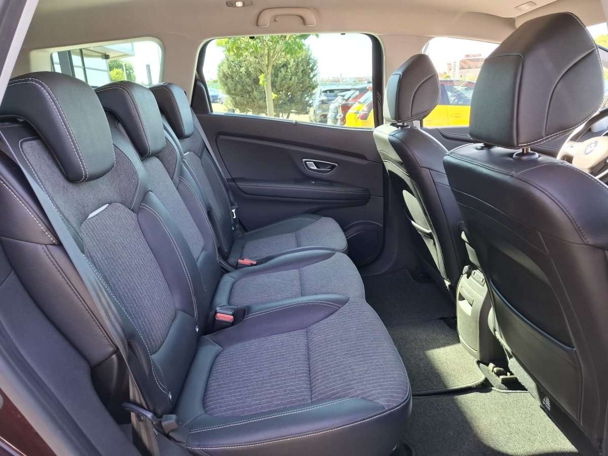 Fahrzeugbild eines Renault Grand Scénic