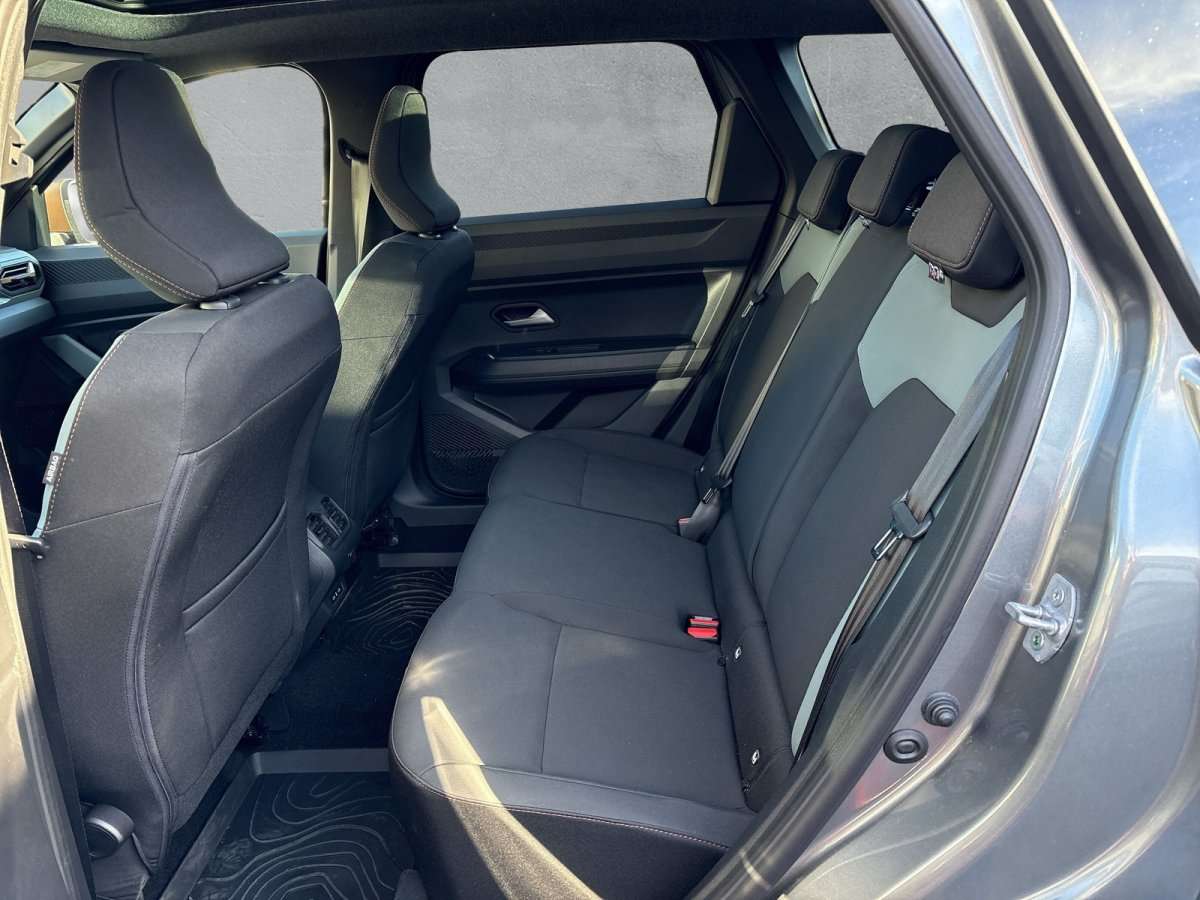 Fahrzeugbild eines Dacia Bigster