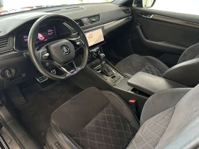 Fahrzeugbild eines Skoda Superb