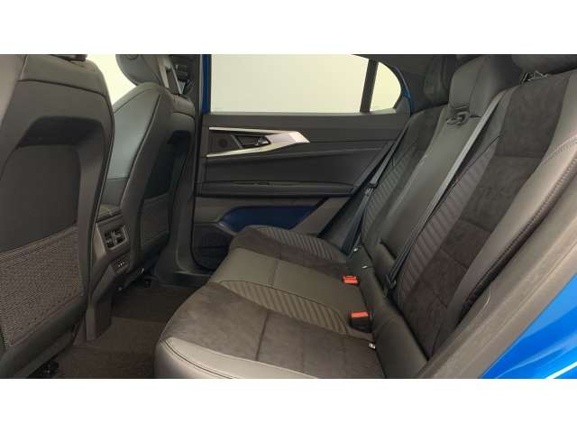 Fahrzeugbild eines Renault Rafale