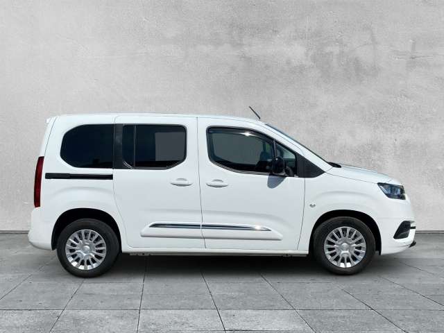 Fahrzeugbild eines Toyota Proace City