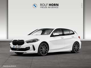 Schräge Frontansicht auf einen BMW 1er-Reihe , freigestellt