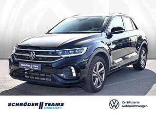 Schräge Frontansicht auf einen Volkswagen T-Roc , freigestellt