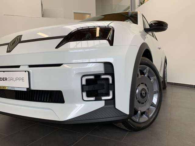 Fahrzeugbild eines Renault 5 E-TECH