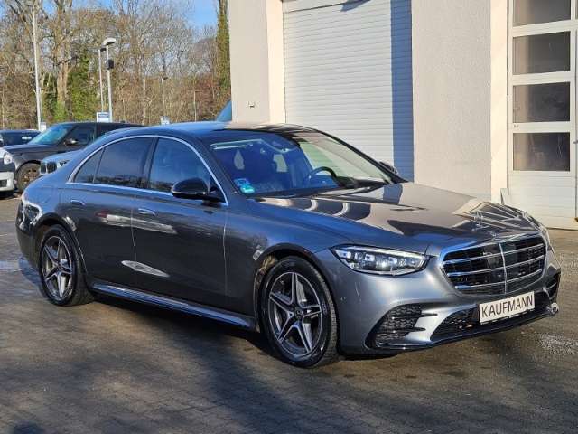 Fahrzeugbild eines Mercedes-Benz S-Klasse