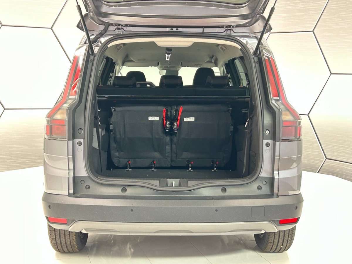 Fahrzeugbild eines Dacia Jogger