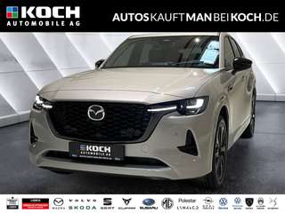 Schräge Frontansicht auf einen Mazda Mazda2 , freigestellt