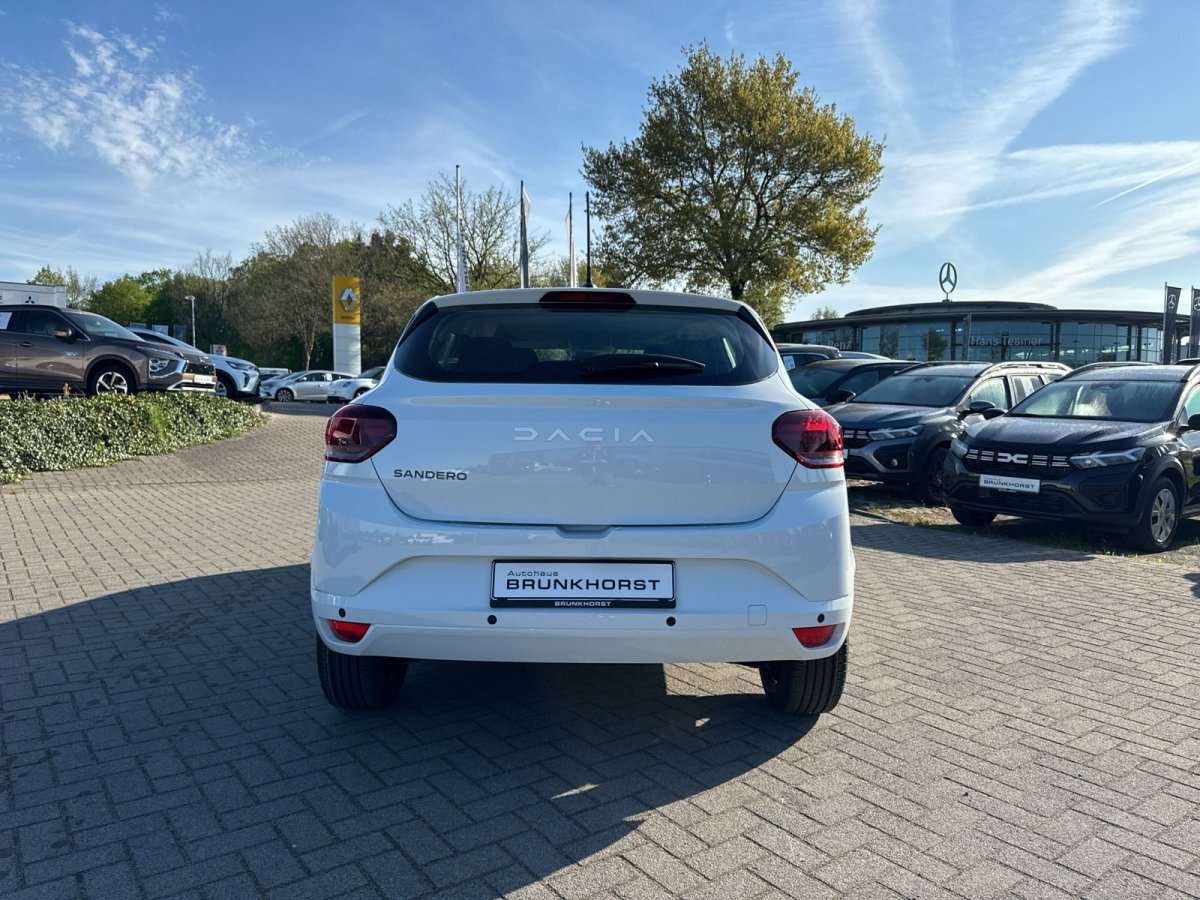 Fahrzeugbild eines Dacia Sandero
