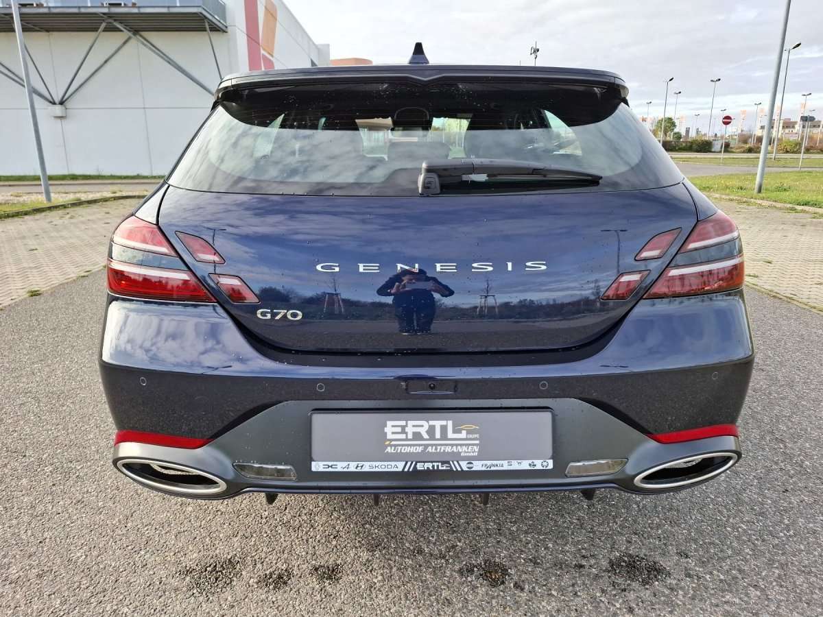 Fahrzeugbild eines Genesis G70