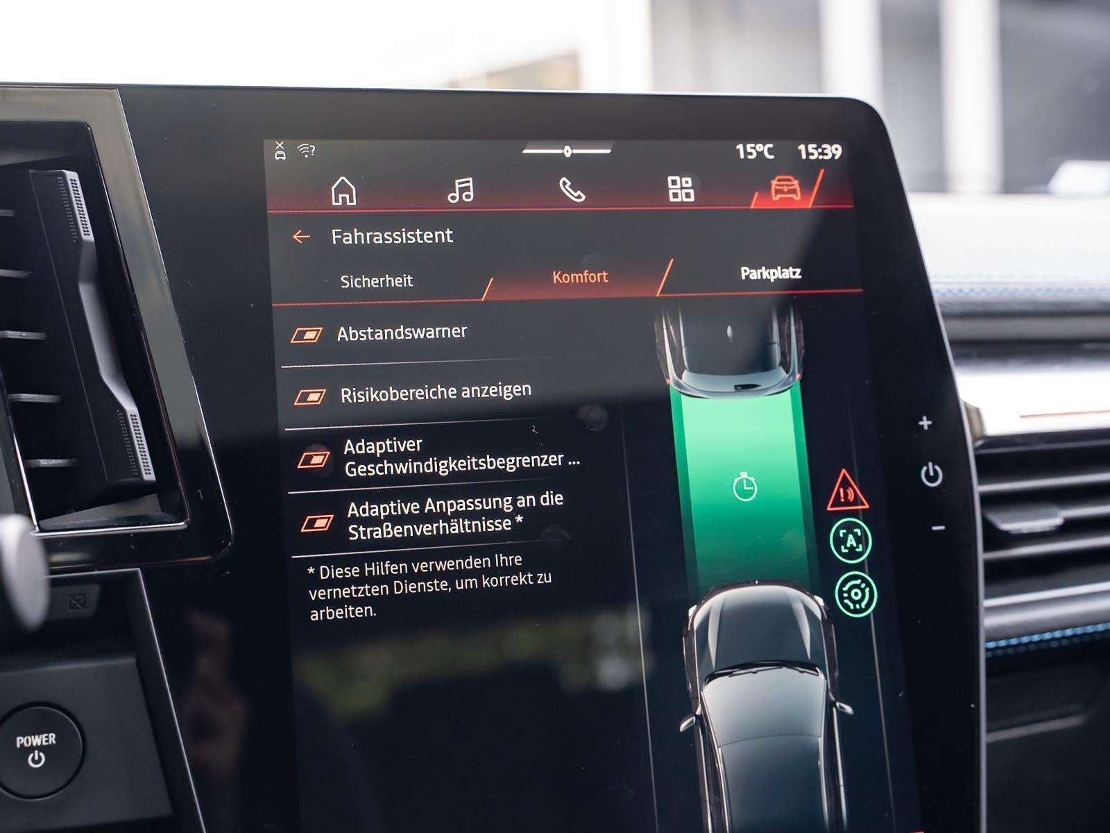 Fahrzeugbild eines Renault Scenic E-TECH