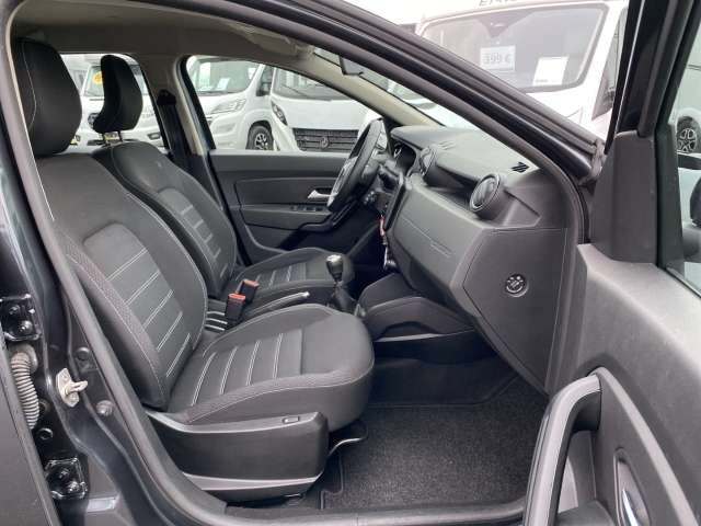 Fahrzeugbild eines Dacia Duster