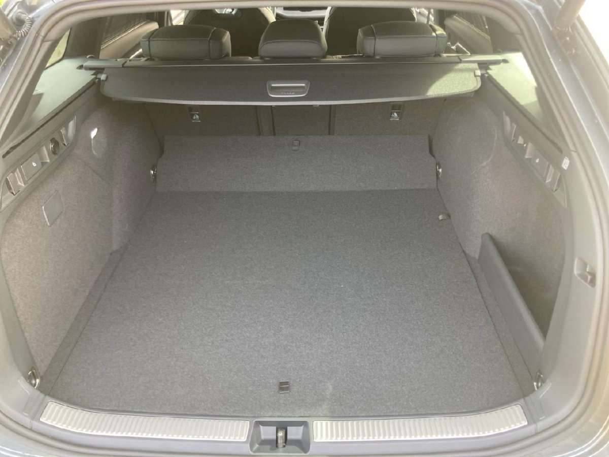 Fahrzeugbild eines Skoda Superb