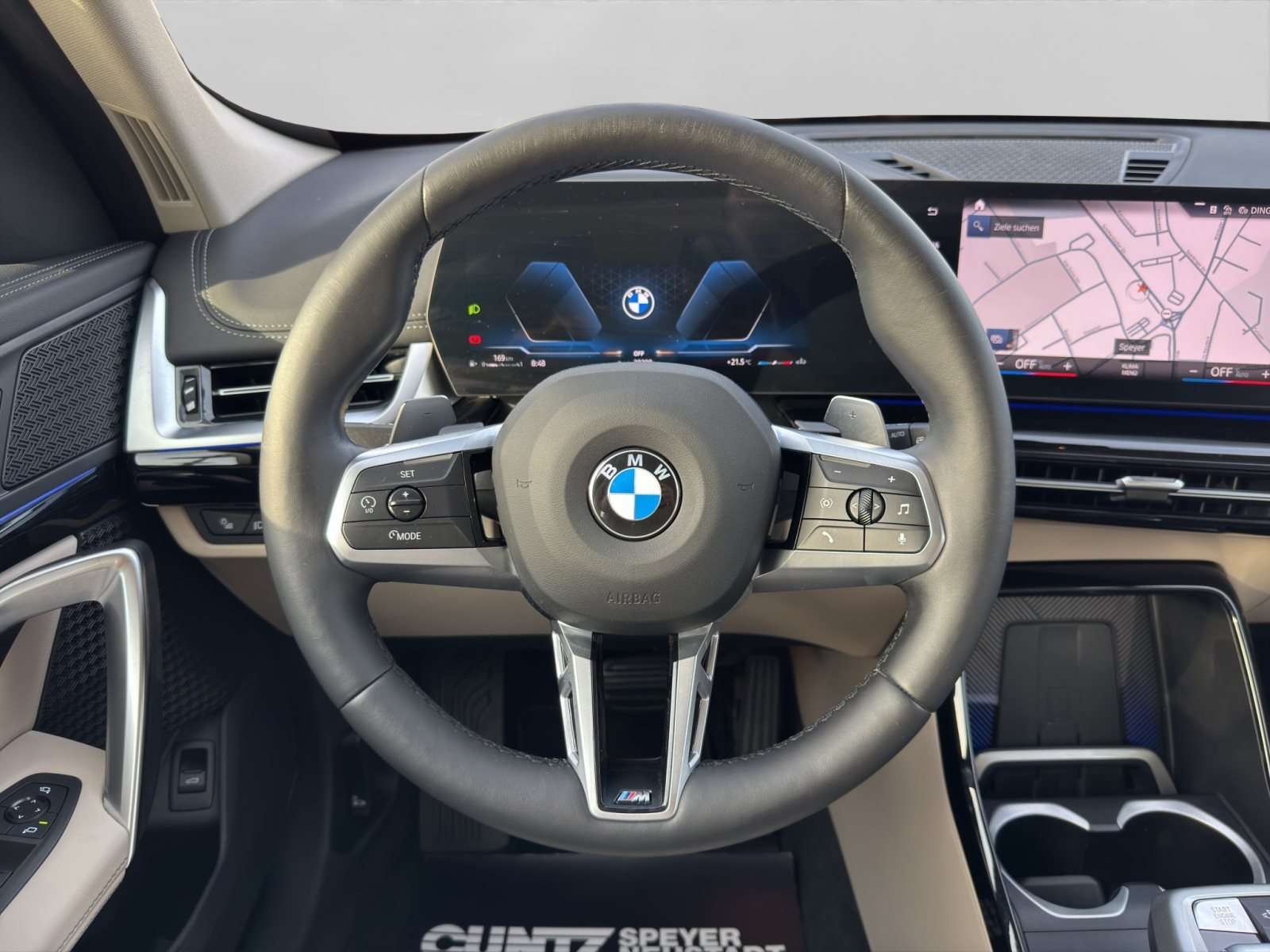 Fahrzeugbild eines BMW X1