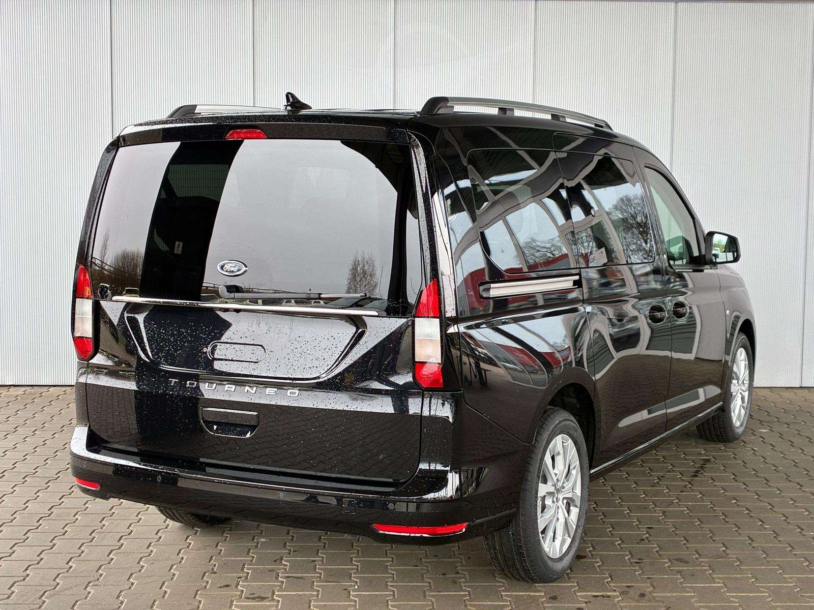 Fahrzeugbild eines Ford Grand Tourneo