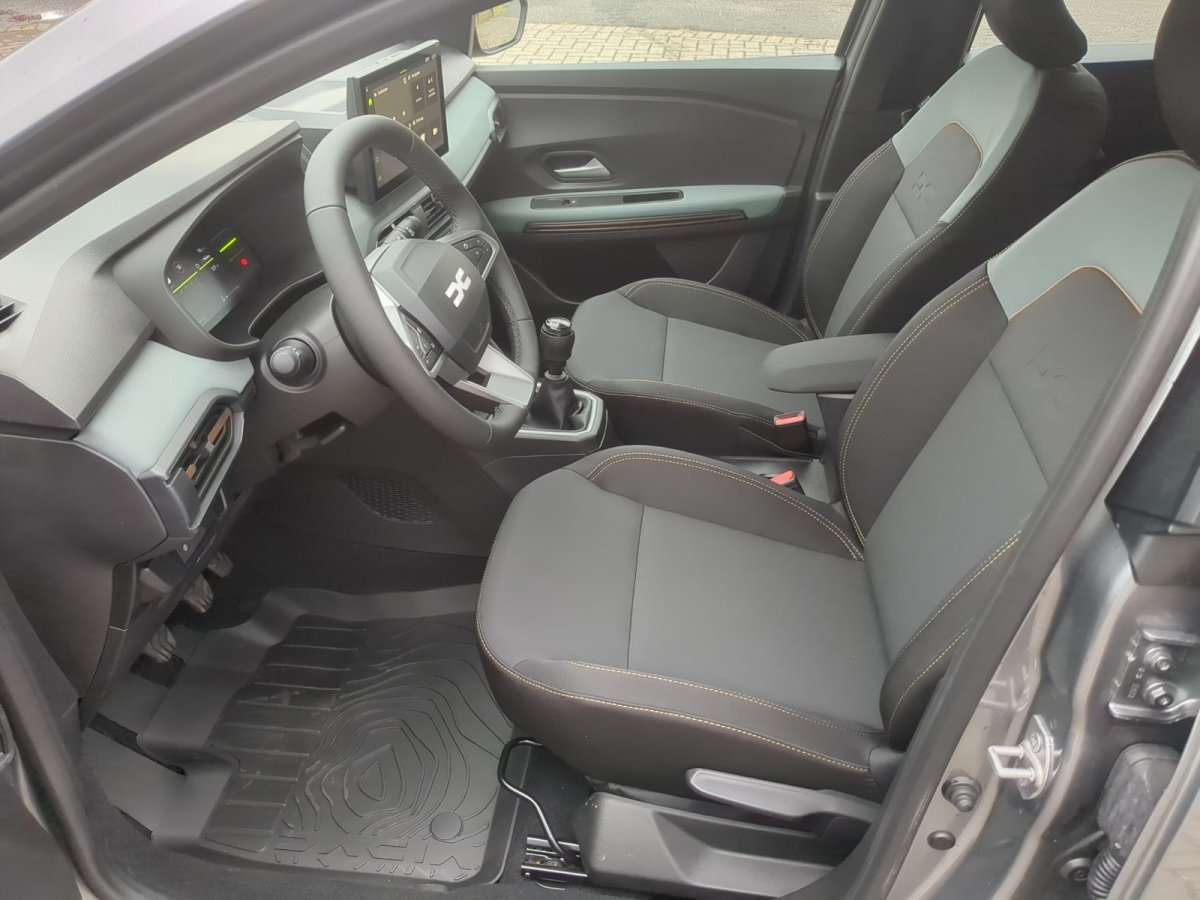 Fahrzeugbild eines Dacia Sandero