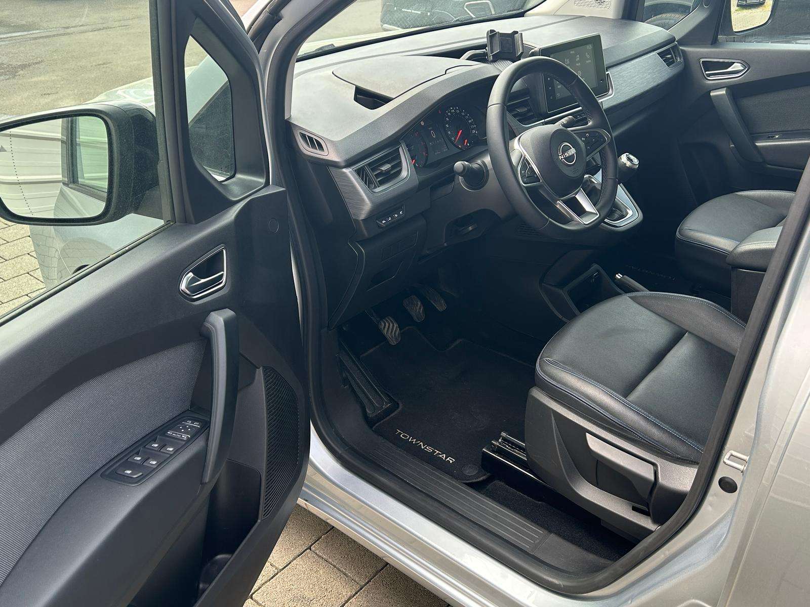 Fahrzeugbild eines Nissan Townstar