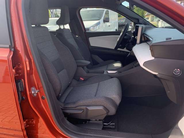 Fahrzeugbild eines Renault 4 E-TECH