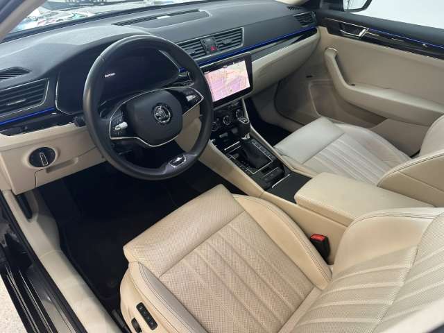 Fahrzeugbild eines Skoda Superb